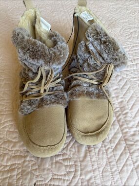 Lucky Brand Tan Faux-Fur Lace-Up women’s Boots